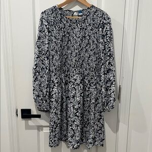 Old Navy Navy, Light‎ Blue and White Floral Long Sleeve Dress